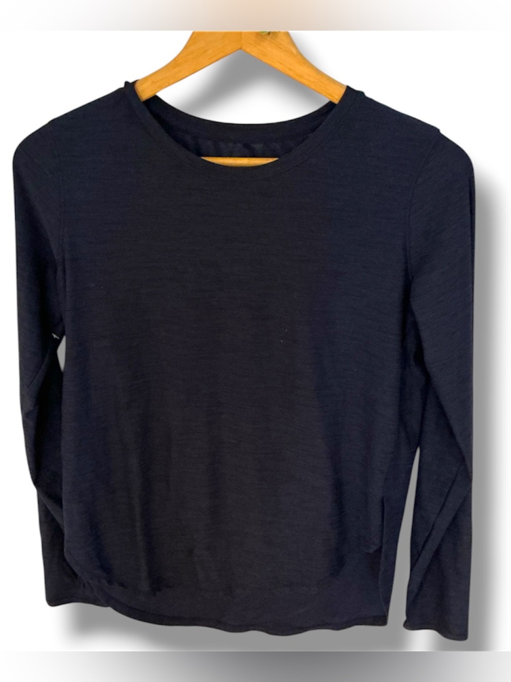 Old Navy active breathe on long sleeve performance wear